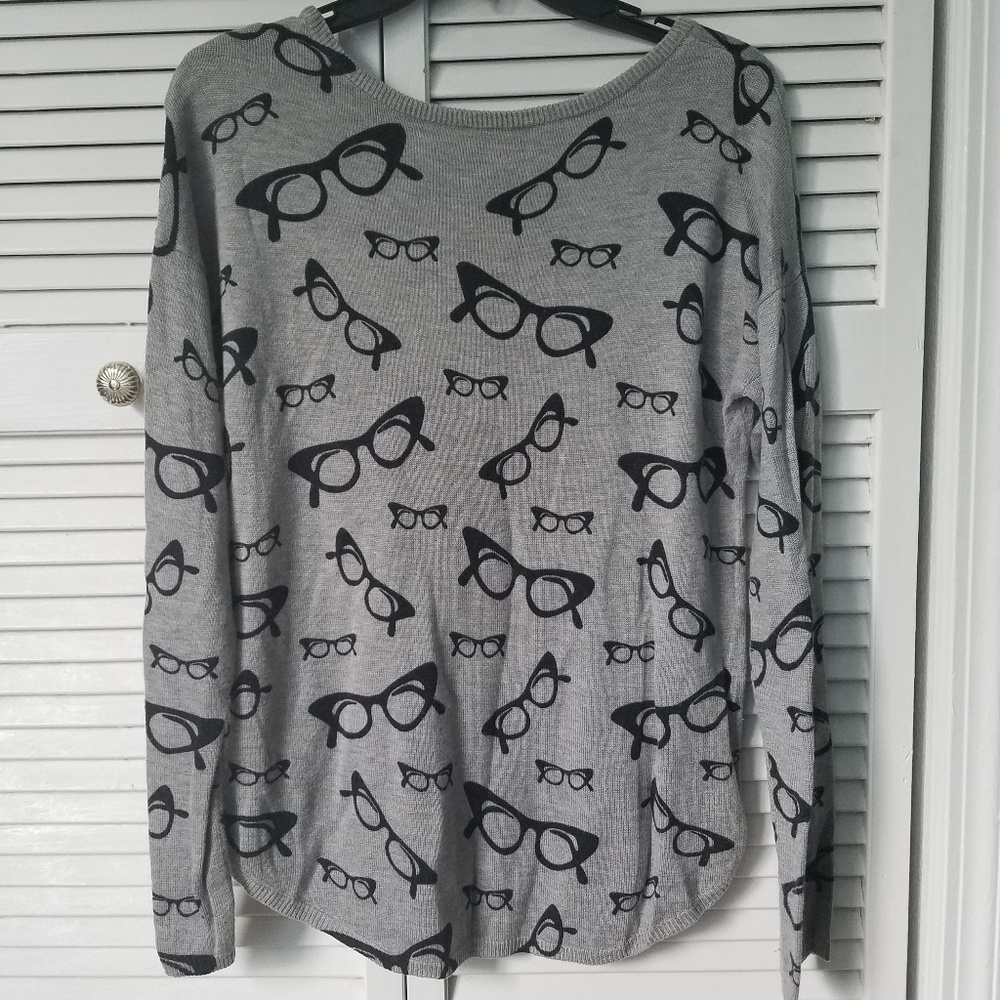 Chelsea & Theodore Long Sleeve Sweater